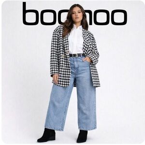 22W Boohoo Black and White Boucle Houndstooth Double Breasted Blazer